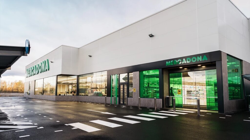 La Brújula de la Economía: Las modificaciones laborales de Mercadona, la firma de Europa con Mercosur y la compra de Sony por Snoopy (19/12/2025)