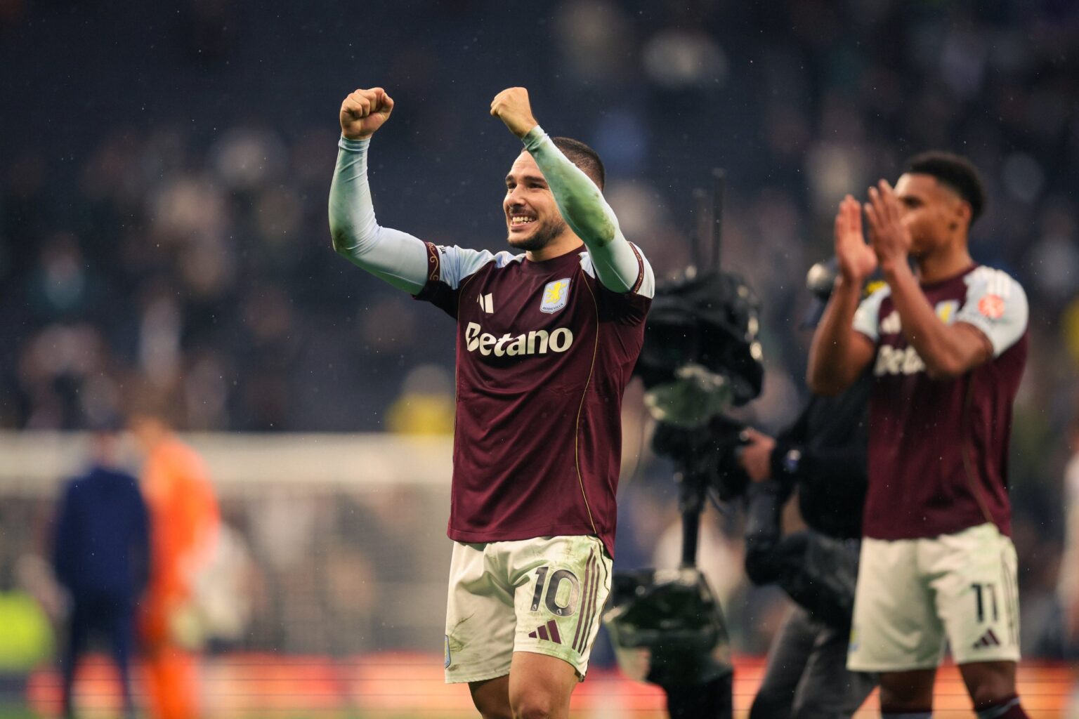 Can Aston Villa beat Arsenal and Man City to Premier League title?