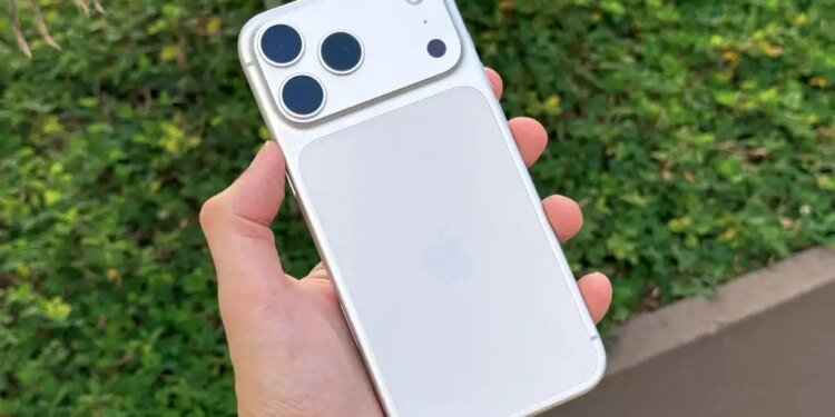 iPhone 17 Pro Max back