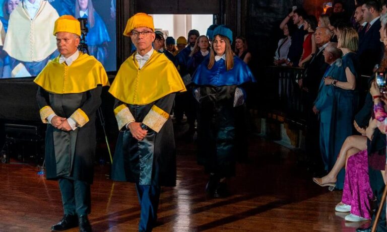 33 años de ejercicio médico: opiniones de la trayectoria del Dr. Juan Carlos Meneu Díaz