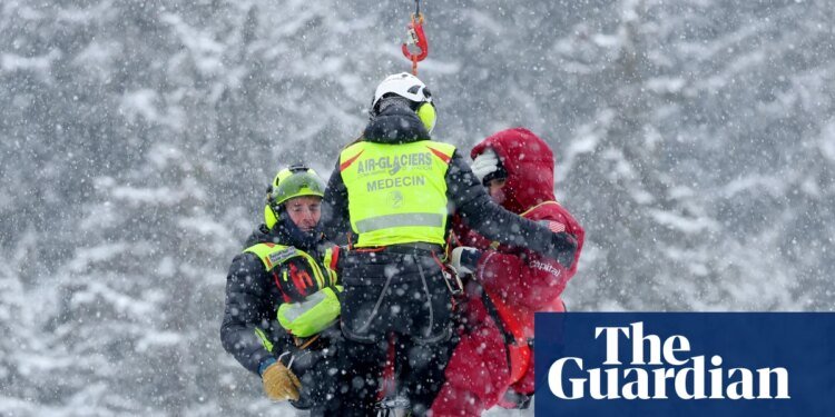 Lindsey Vonn misses final super-G before Winter Olympics after downhill crash | Lindsey Vonn