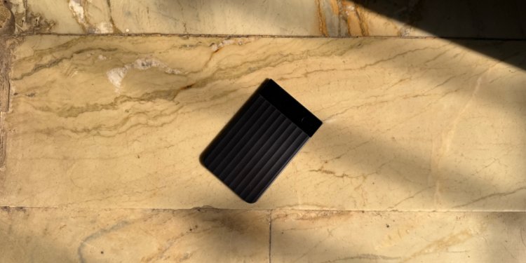 These AI notetaking devices can help you record and transcribe your meetings