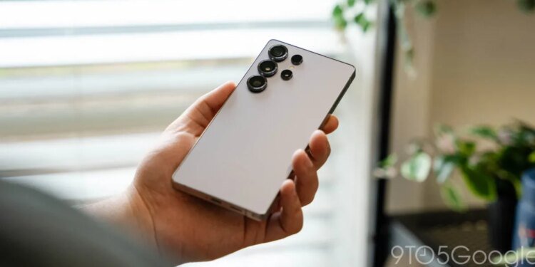 'Premium' phones grow more popular; best-selling phones of 2025