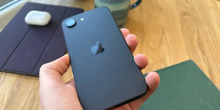 iPhone 16e review: Rear view
