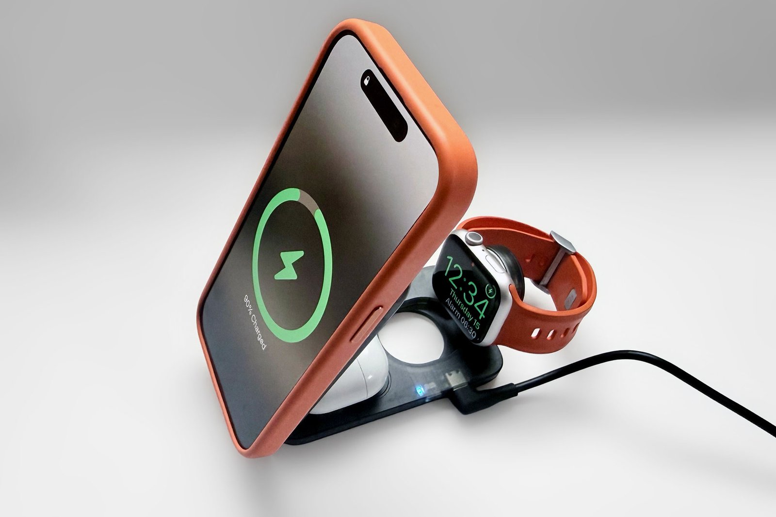 ESR CryoBoost Foldable 3-in-1 Magnetic Charging Station (25W)