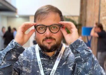 Ray Ban Meta Gen 2 Hands On Skylar clear try on