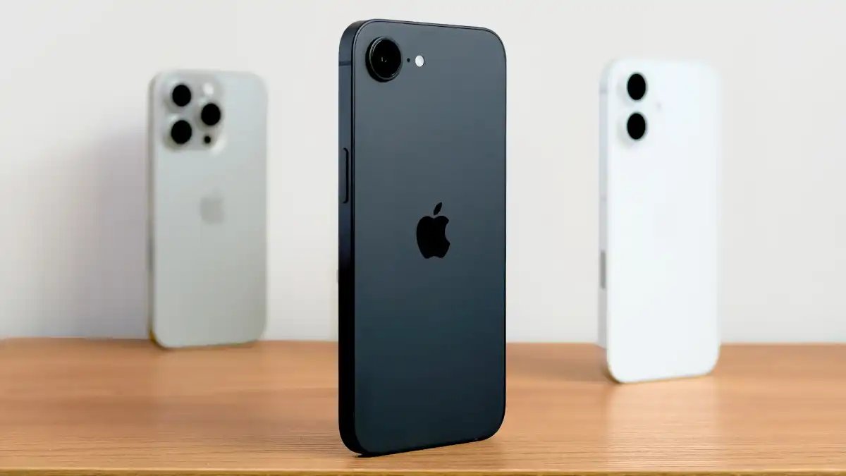Apple iPhone 16e REVIEW 16 Pro 16 three shot
