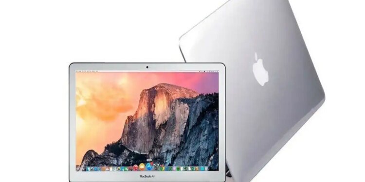 Apple MacBook Air (2017) 13" i5 1.8GHz 8GB RAM 128GB SSD Silver (Refurbished)