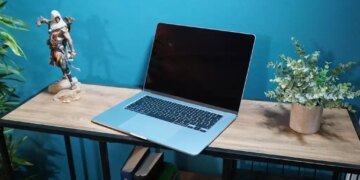 MacBook Air M4 15 Inch 2025 Sky Blue