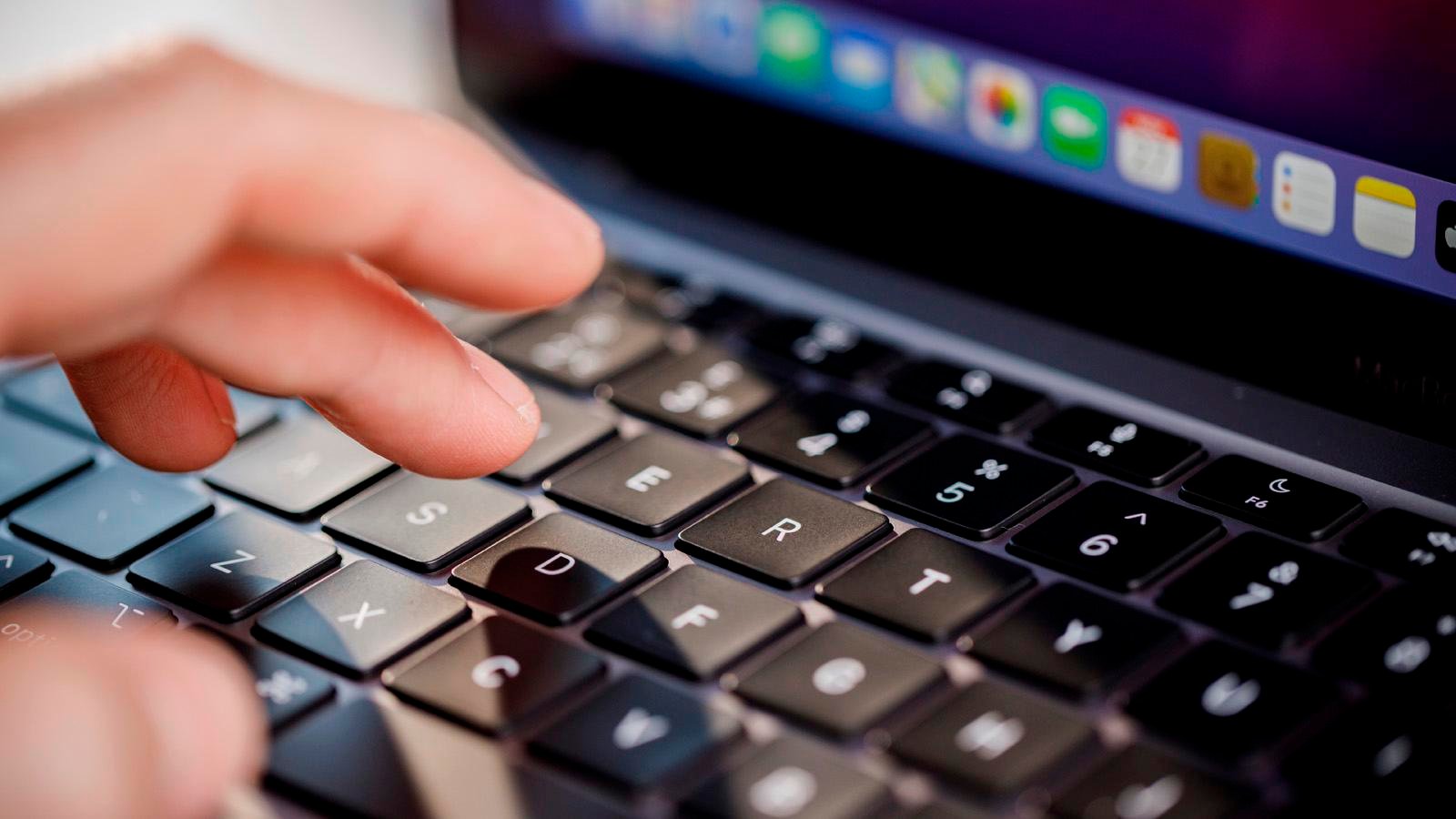 M1 MacBook Air magic keyboard