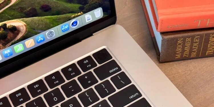 15 inch MacBook Air Touch ID