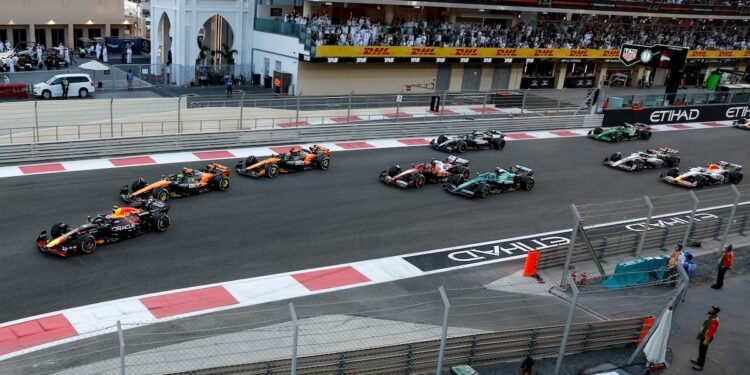 McLaren juge les moteurs 2026 : Mercedes en avance, Ferrari et Red Bull au contact