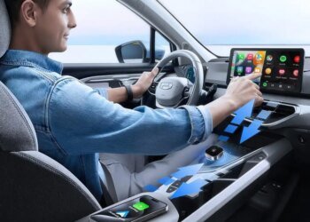 Mini Wireless CarPlay/Android Auto Adapter