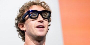 Mark Zuckerberg wearing smart glasses