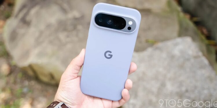 Samsung and Pixel are making the same phone case mistake