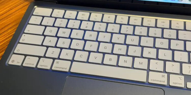 MacBook Neo 2026 keyboard