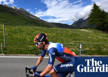 Australian cyclist Michael Matthews breaks both wrists in horror training crash | Cycling