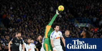 Guardiola compares ‘evolution’ of Premier League set pieces to NBA three-pointers | Manchester City