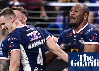 Leeds’ Maika Sivo stars in demolition of Hull KR in Las Vegas | Leeds Rhinos