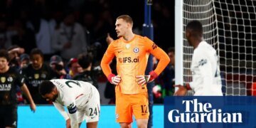 PSG give Chelsea mountain to climb after another keeper calamity | Champions League