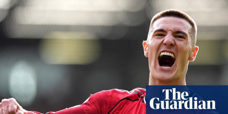 Sesko streak continues as Manchester United fight off 10-man Crystal Palace | Premier League